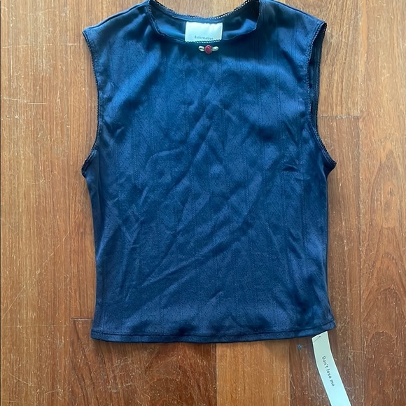 Reformation Black Muscle Tee - Picture 2 of 4